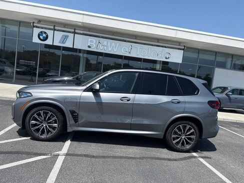 Used 2024 BMW X5 xDrive50e w/ M Sport Package AWD/4WD image 4