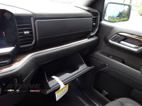 New 2026 GMC Sierra 1500 Elevation image 29