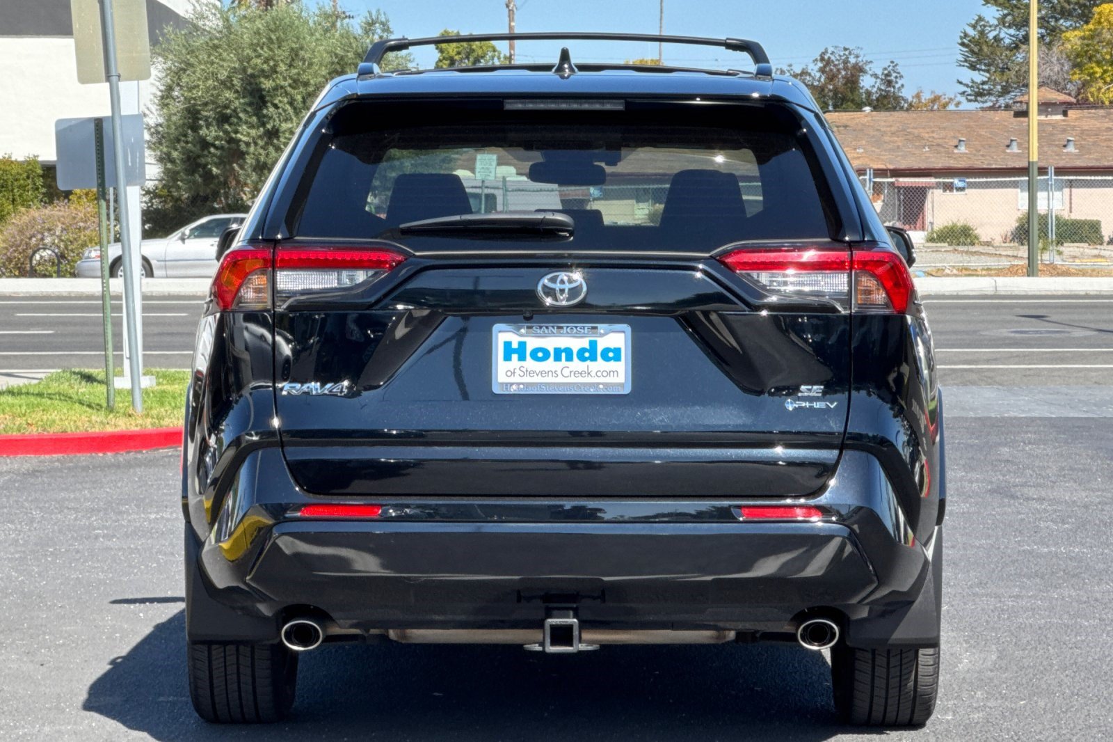Used 2025 Toyota RAV4 SE AWD/4WD image 10