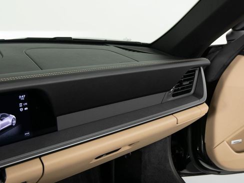 Certified 2022 Porsche 911 Carrera 4S image 35