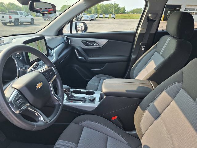 Used 2025 Chevrolet Blazer LT AWD/4WD image 11