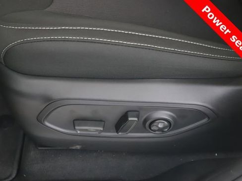 Used 2025 Jeep Grand Cherokee Laredo w/ MOPAR Finishing Package image 18