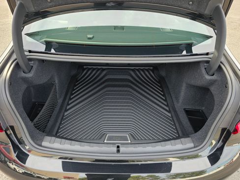 New 2026 BMW 330i xDrive Sedan w/ M Sport Package image 30