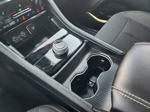 Used 2025 Jeep Grand Cherokee L Laredo w/ Luxury Tech Group I image 9