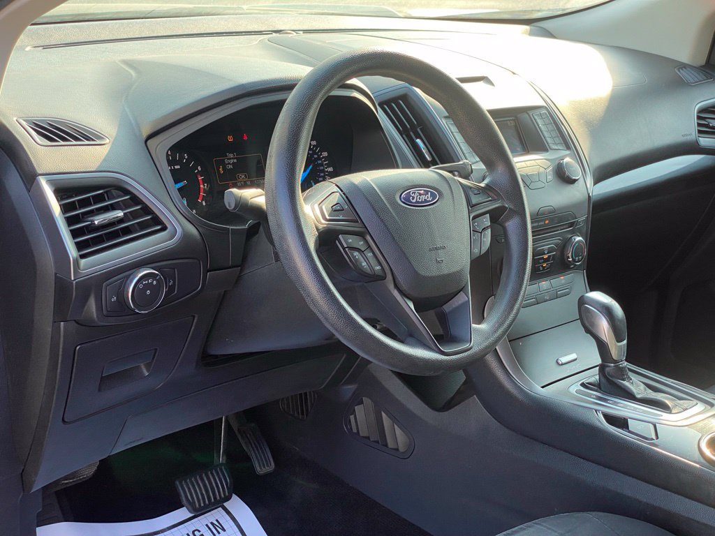 Used 2016 Ford Edge SE FWD image 10