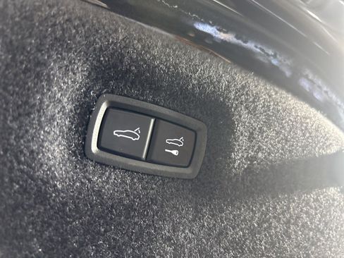 Certified 2020 Porsche Taycan Turbo image 19