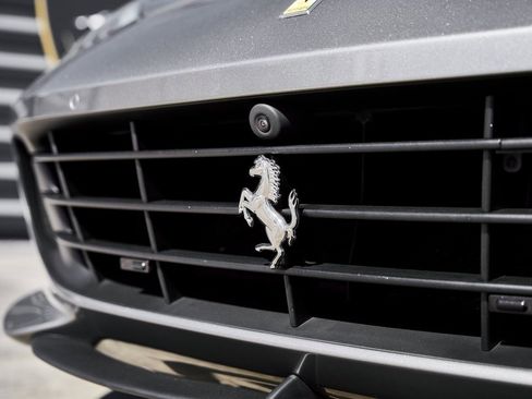 Used 2020 Ferrari GTC4Lusso V12 image 9