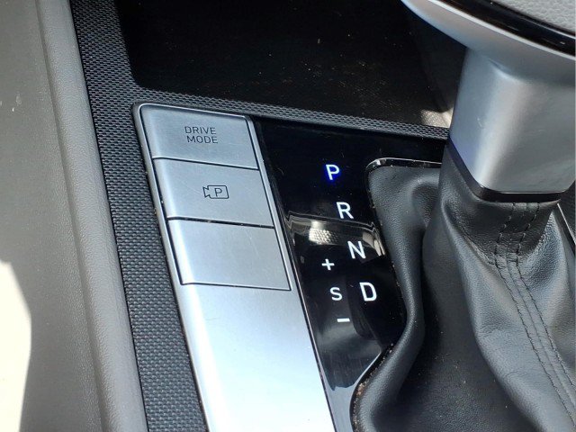 Used 2024 Hyundai Elantra SEL FWD image 21