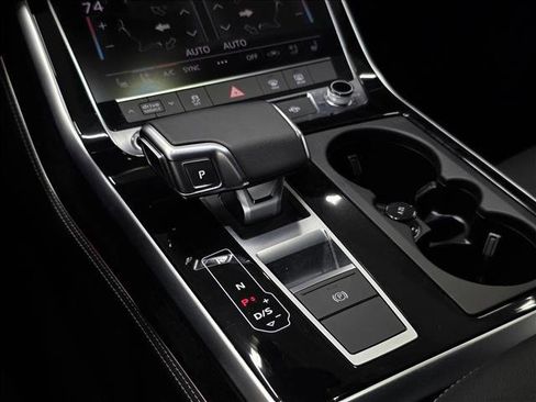 Certified 2025 Audi Q7 3.0T Premium Plus image 24