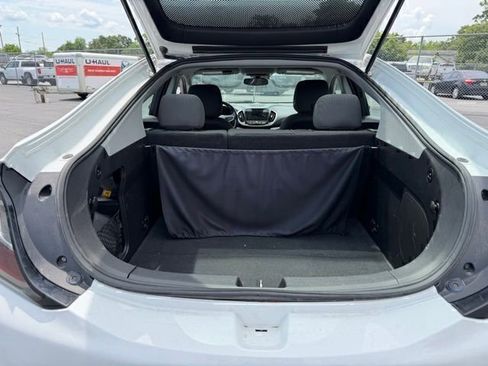 Used 2018 Chevrolet Volt LT w/ Comfort Package FWD image 3