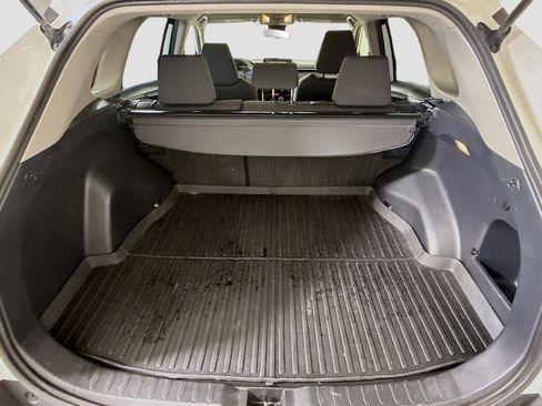 Used 2020 Toyota RAV4 XLE w/ Carpet Mat Package FWD image 35
