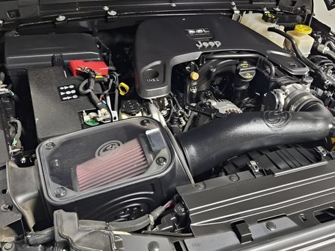 Certified 2020 Jeep Gladiator Rubicon AWD/4WD image 11