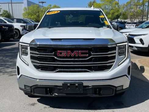 Used 2024 GMC Sierra 1500 SLT AWD/4WD image 2