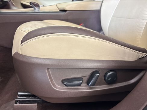 Used 2019 INFINITI QX50 Essential w/ Sensory Package image 13