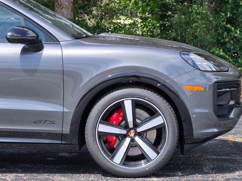 New 2025 Porsche Cayenne GTS image 13