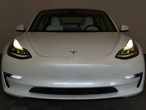 Used 2021 Tesla Model 3 Performance image 21