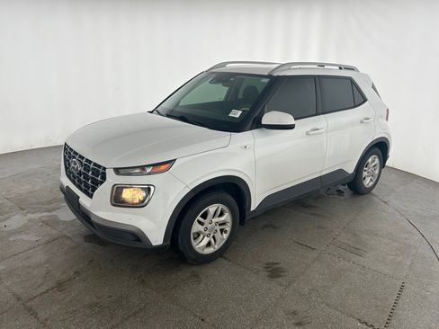 Used 2020 Hyundai Venue SEL FWD image 20