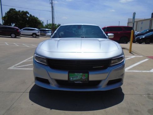 Used 2021 Dodge Charger SXT w/ Leather Interior Group RWD image 2