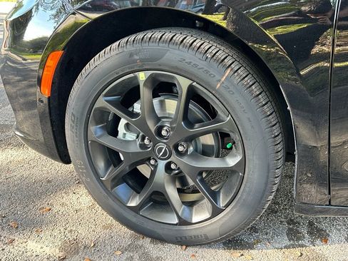 New 2026 Chrysler Pacifica Select w/ S Appearance Package image 24