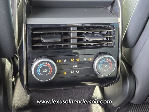 Used 2024 Land Rover Range Rover Sport SE AWD/4WD image 13