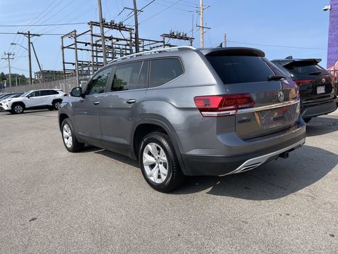 Used 2019 Volkswagen Atlas SE w/ Towing Package AWD/4WD image 2