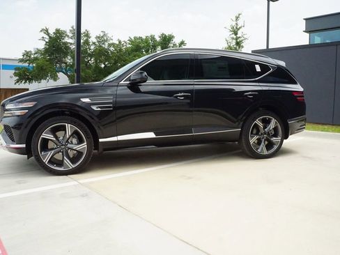 New 2025 Genesis GV80 3.5T Prestige image 3