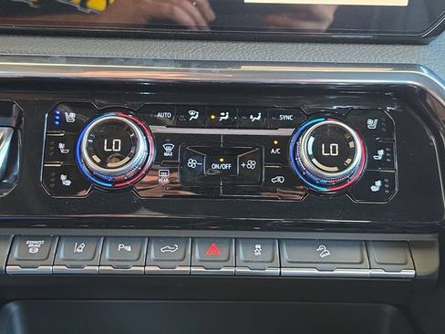 New 2026 GMC Sierra 2500 Denali AWD/4WD image 25