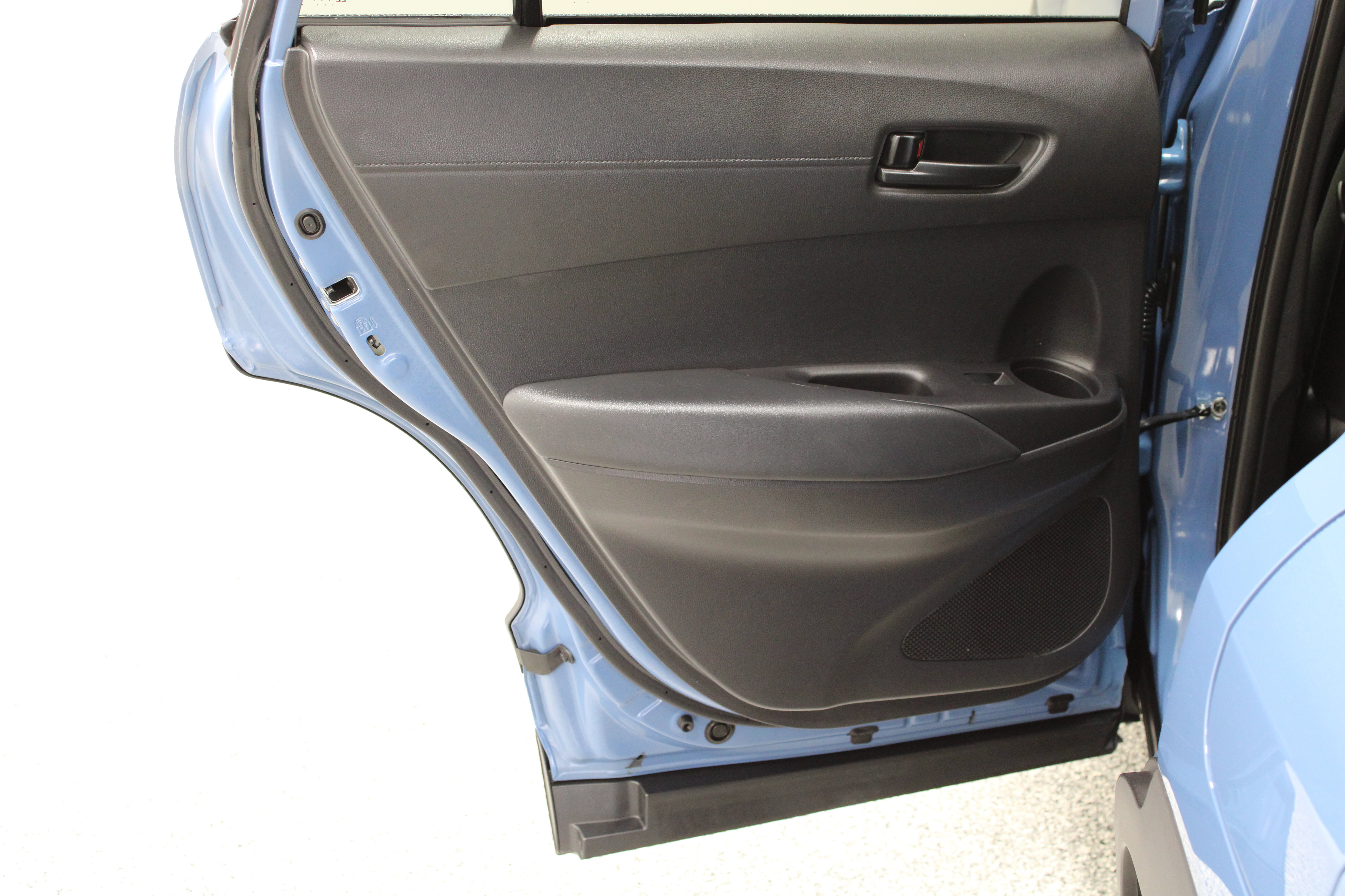 Used 2026 Toyota Corolla Cross LE FWD image 25