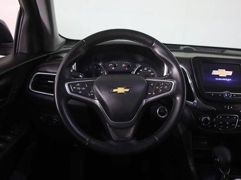 Used 2023 Chevrolet Equinox LT image 38