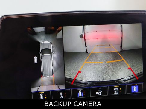 Used 2024 GMC Yukon XL AT4 w/ Technology Package image 20