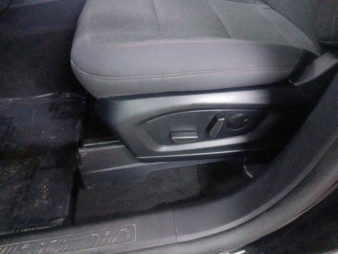 Certified 2025 Ford Explorer Active image 17