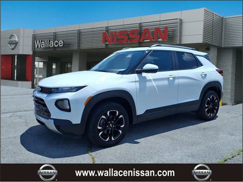 Used 2023 Chevrolet TrailBlazer LT AWD/4WD image 1