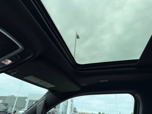 New 2026 RAM 1500 Laramie AWD/4WD image 21