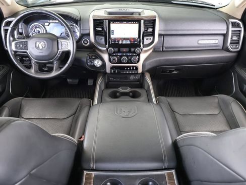 Used 2019 RAM 1500 Laramie AWD/4WD image 16