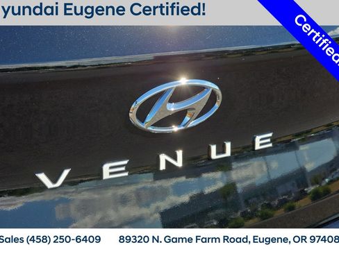 Used 2025 Hyundai Venue SE FWD image 29