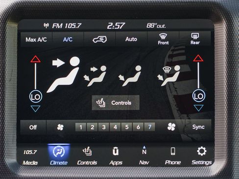 Used 2022 Jeep Wrangler Unlimited Sahara AWD/4WD image 13