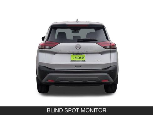 Used 2023 Nissan Rogue SV FWD image 8