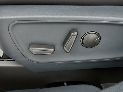 New 2025 Ford Maverick Lobo image 19