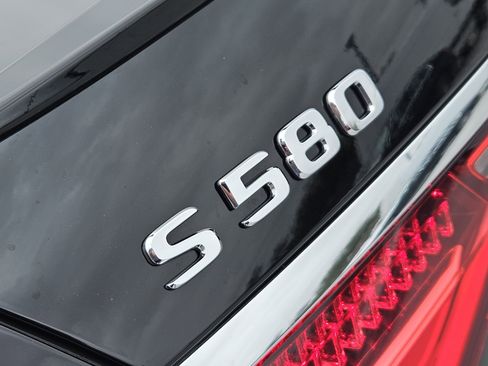 Used 2022 Mercedes-Benz S 580 4MATIC Sedan image 12
