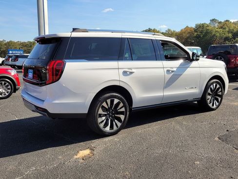 New 2025 Ford Expedition Platinum w/ Driver's Package image 13