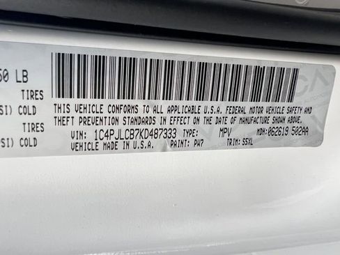 Used 2019 Jeep Cherokee Latitude w/ Popular Appearance Group image 34