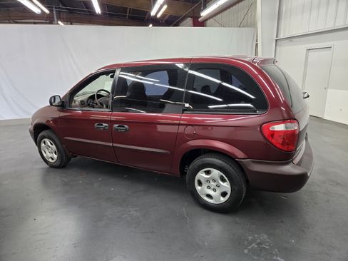 Used 2002 Dodge Caravan SE FWD image 3