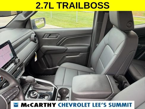 Used 2025 Chevrolet Colorado Trail Boss AWD/4WD image 52
