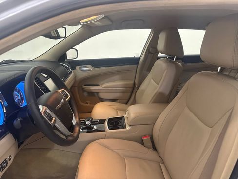Used 2013 Chrysler 300 RWD image 29