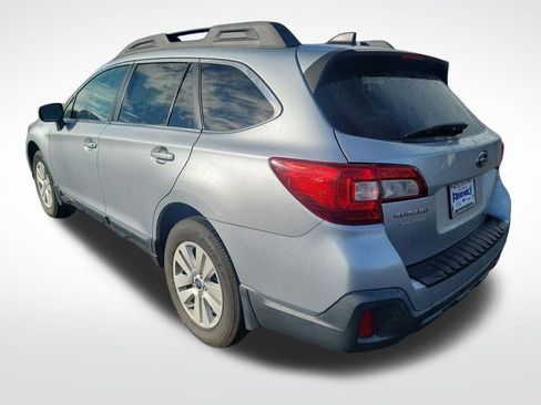 Used 2019 Subaru Outback 2.5i Premium image 4