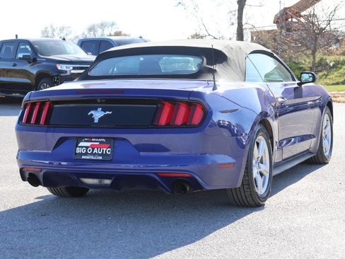 Used 2015 Ford Mustang Convertible image 9