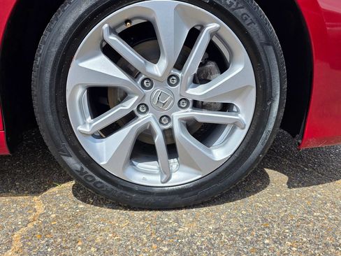 Used 2018 Honda Accord LX image 10