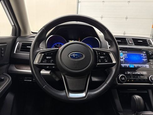 Used 2018 Subaru Outback 2.5i Limited AWD/4WD image 15