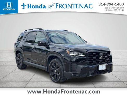 Certified 2026 Honda Pilot Black Edition image 1