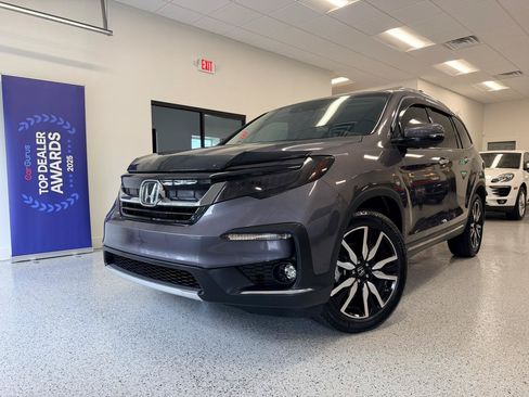 Used 2021 Honda Pilot Touring image 2